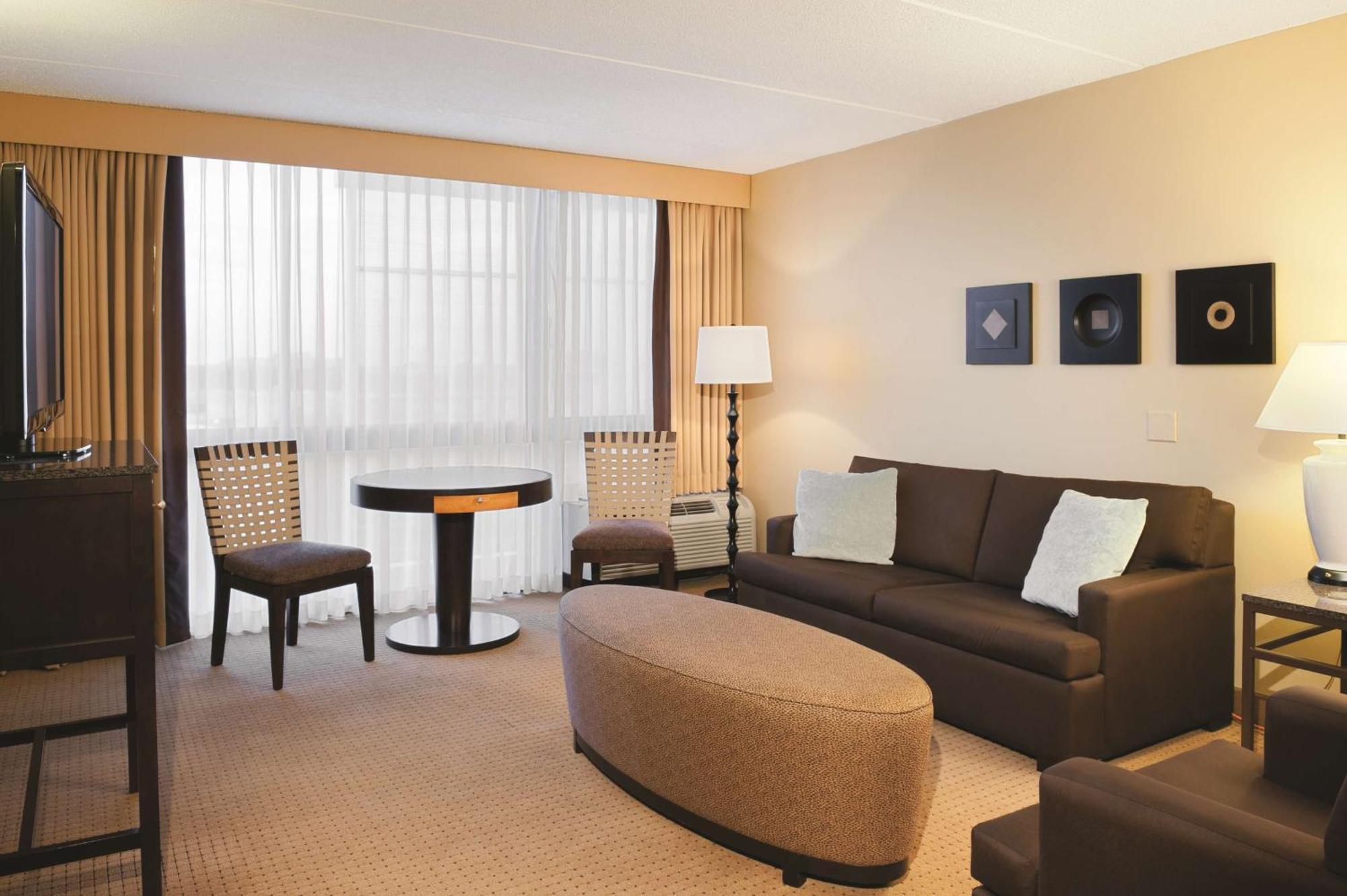Doubletree By Hilton Chicago - Arlington Heights Ξενοδοχείο Εξωτερικό φωτογραφία
