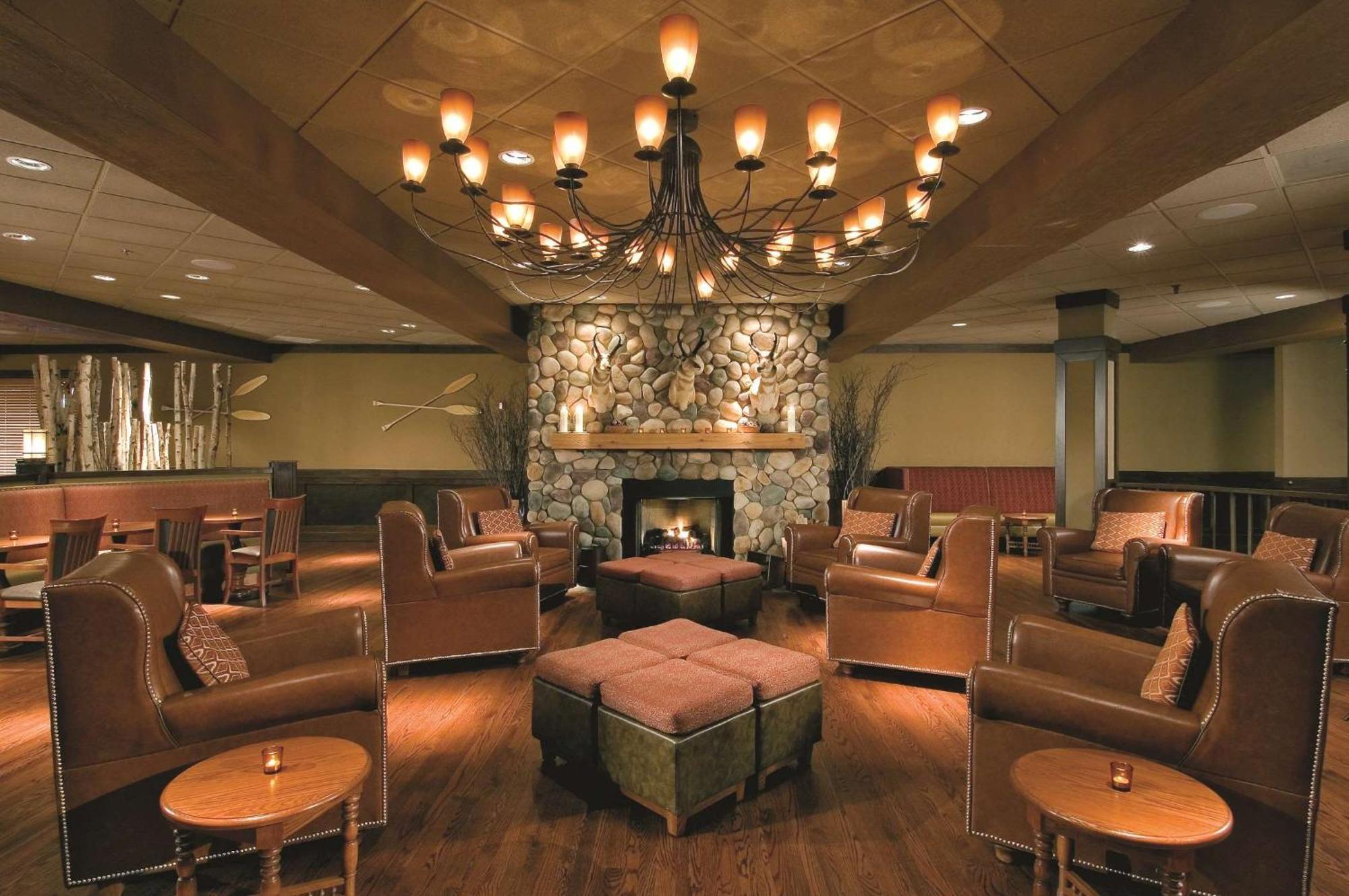 Doubletree By Hilton Chicago - Arlington Heights Ξενοδοχείο Εξωτερικό φωτογραφία