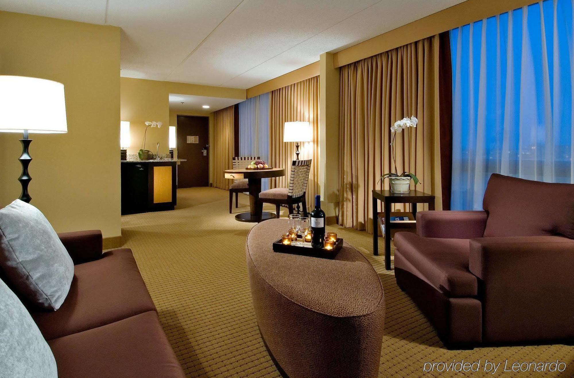 Doubletree By Hilton Chicago - Arlington Heights Ξενοδοχείο Δωμάτιο φωτογραφία